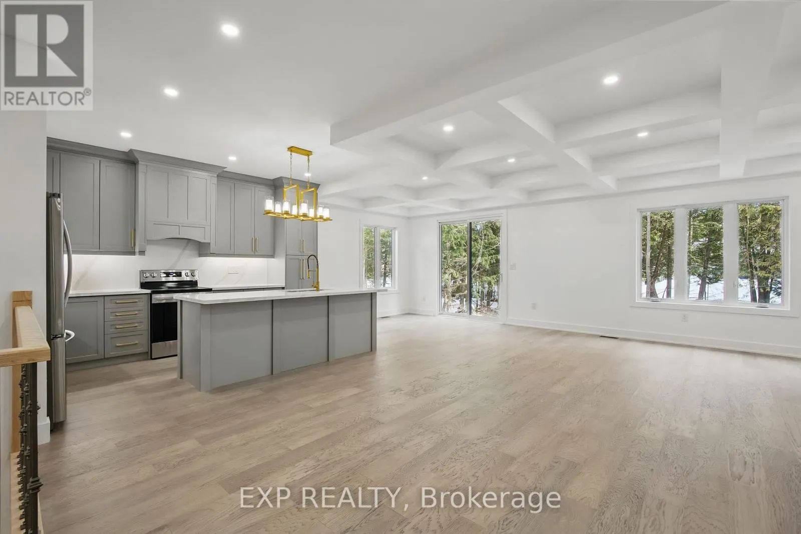48 IROQUOIS CRESCENT