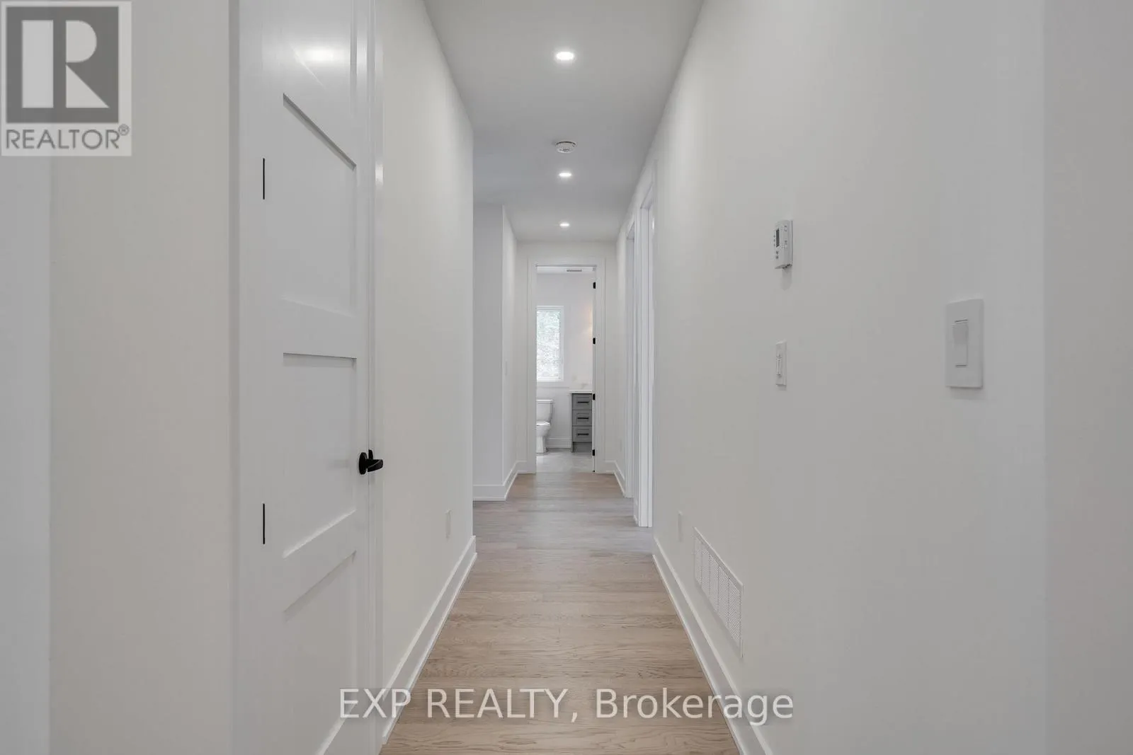 48 IROQUOIS CRESCENT