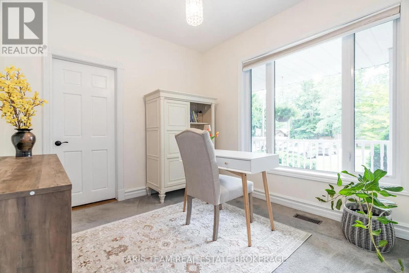 7 BAILEY CRESCENT