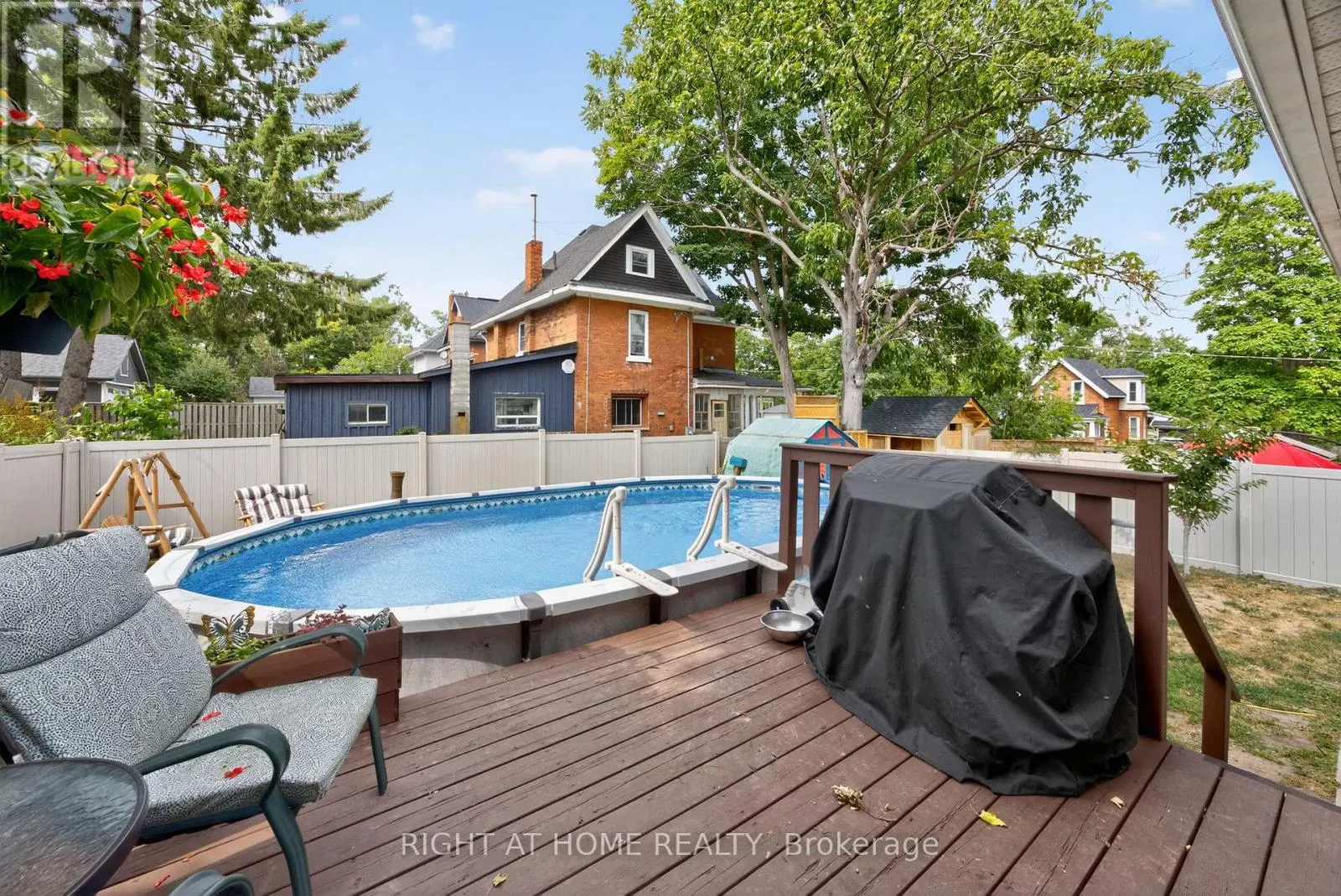 112 BORLAND STREET E