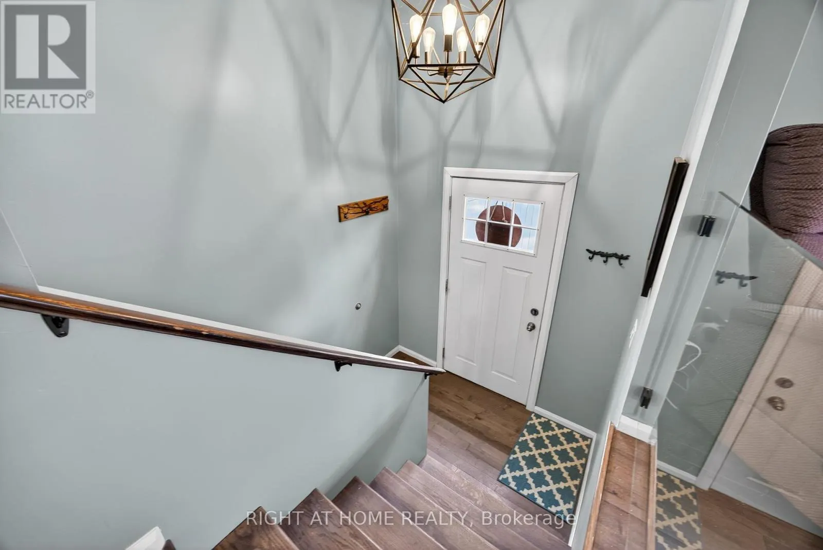 112 BORLAND STREET E