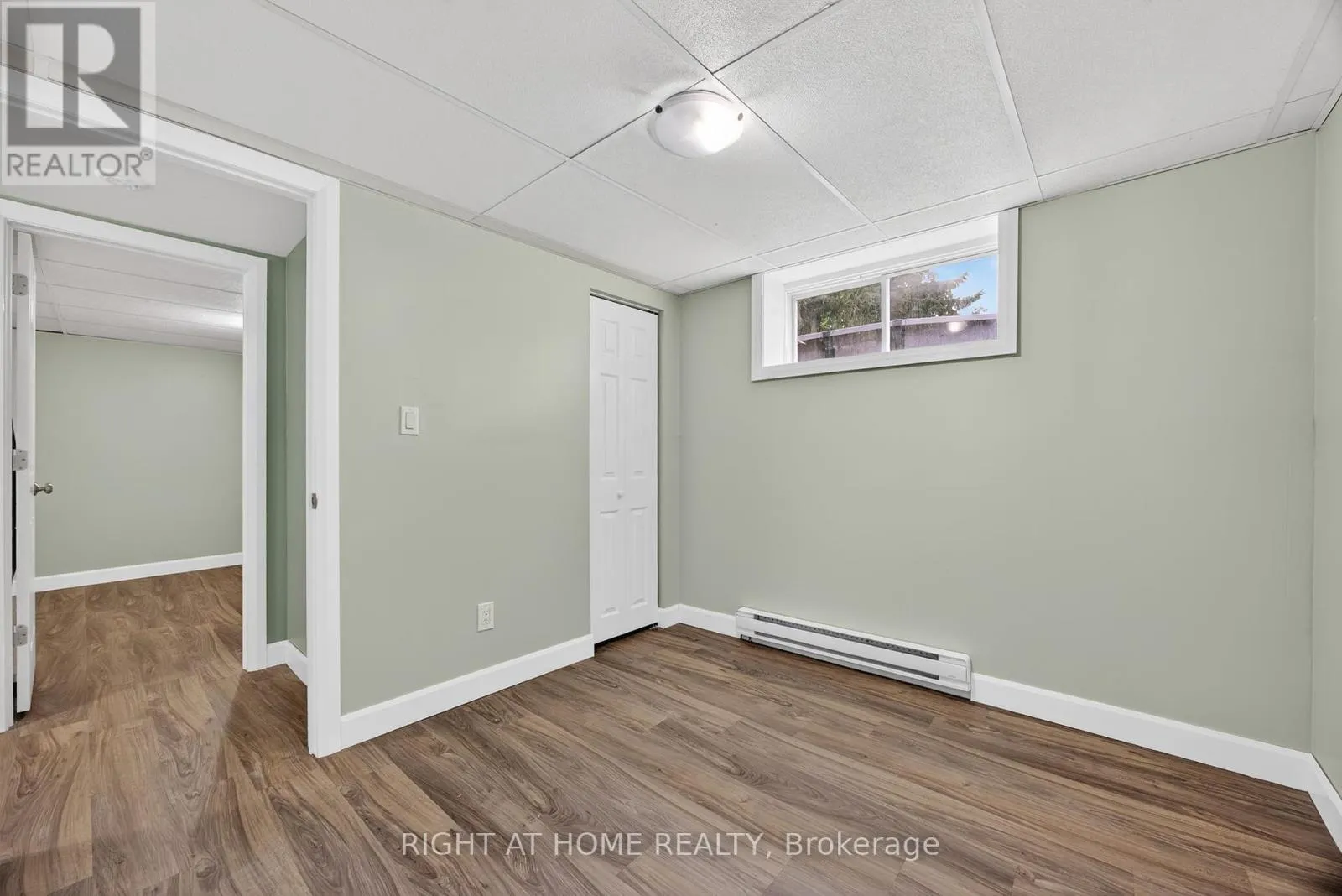 112 BORLAND STREET E