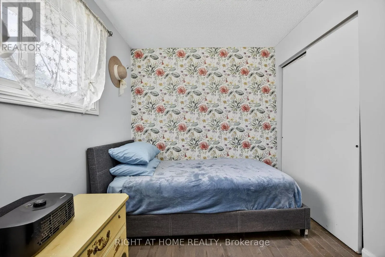 112 BORLAND STREET E