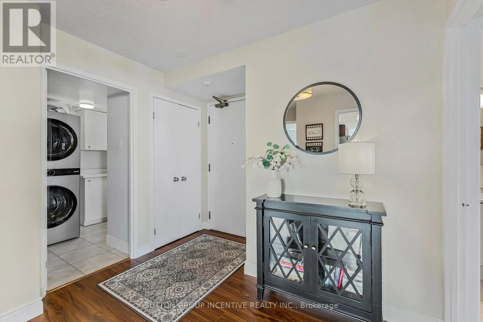 710 - 75 ELLEN STREET