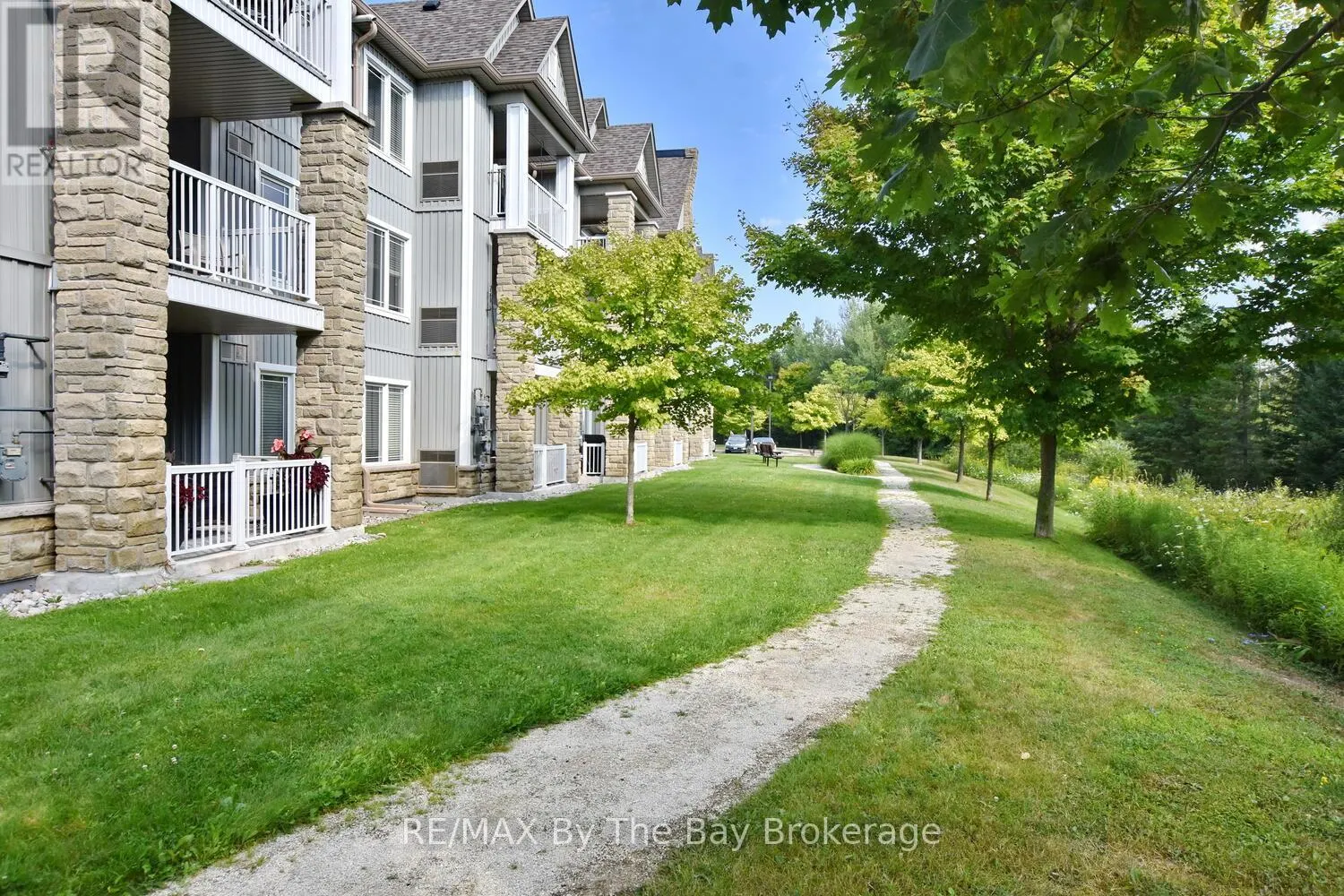 214 - 50 MULLIGAN LANE, #214