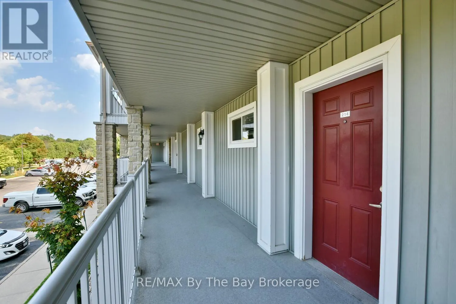 214 - 50 MULLIGAN LANE, #214