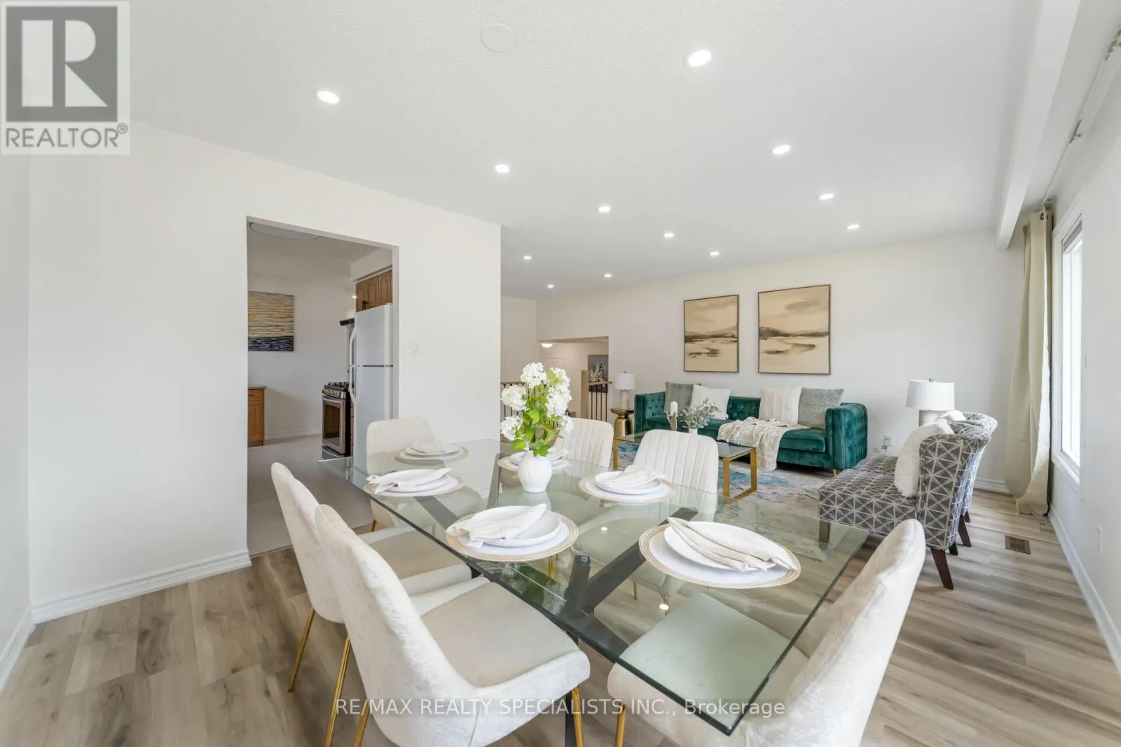 65 BRONTE CRESCENT