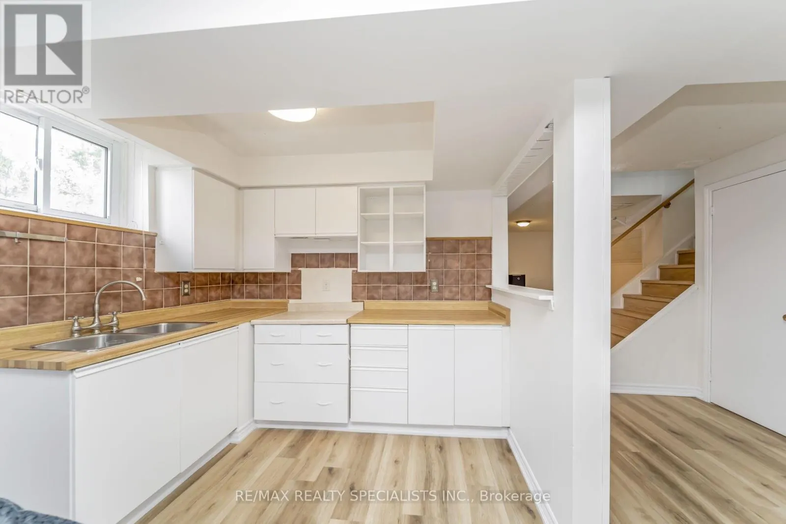 65 BRONTE CRESCENT
