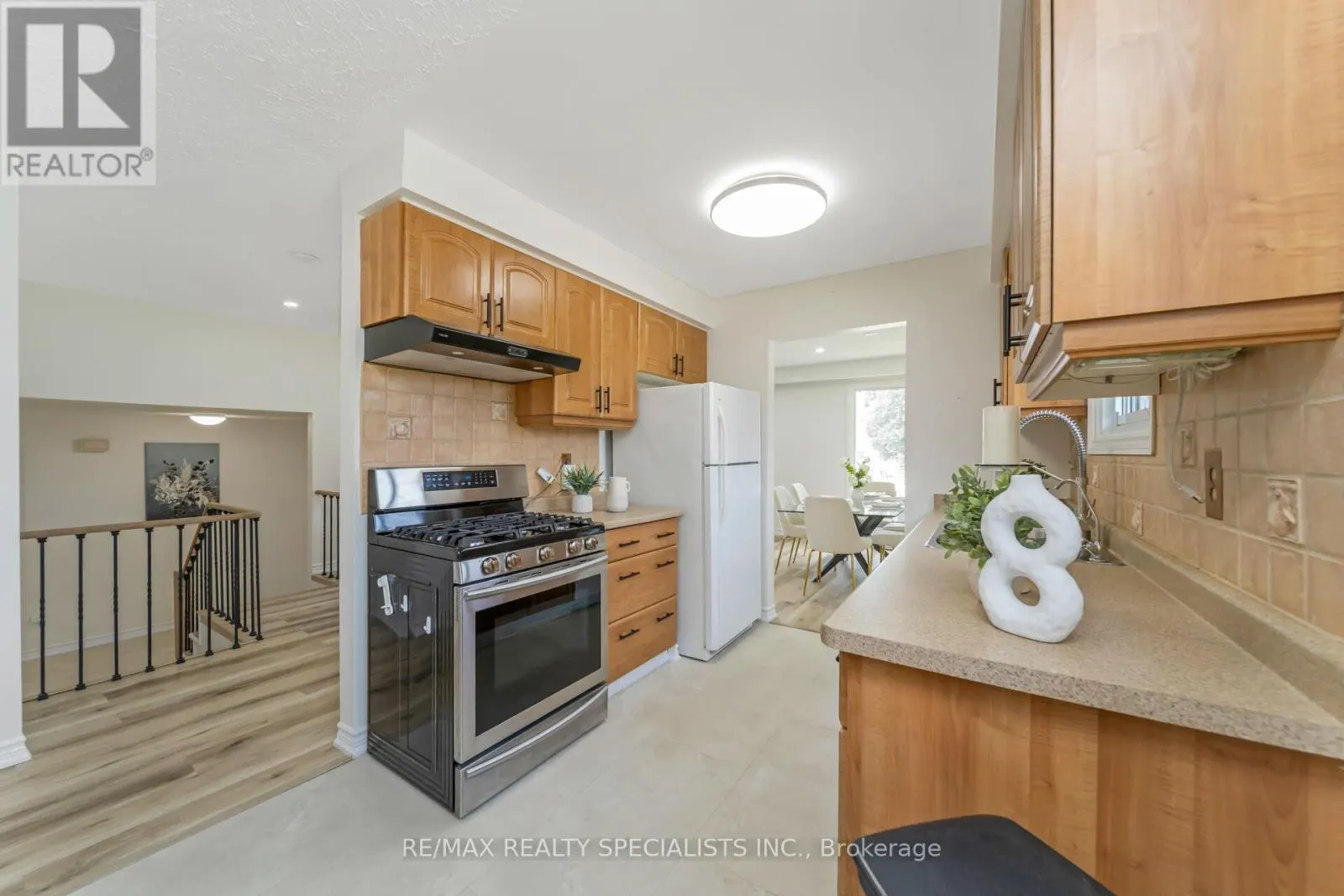 65 BRONTE CRESCENT