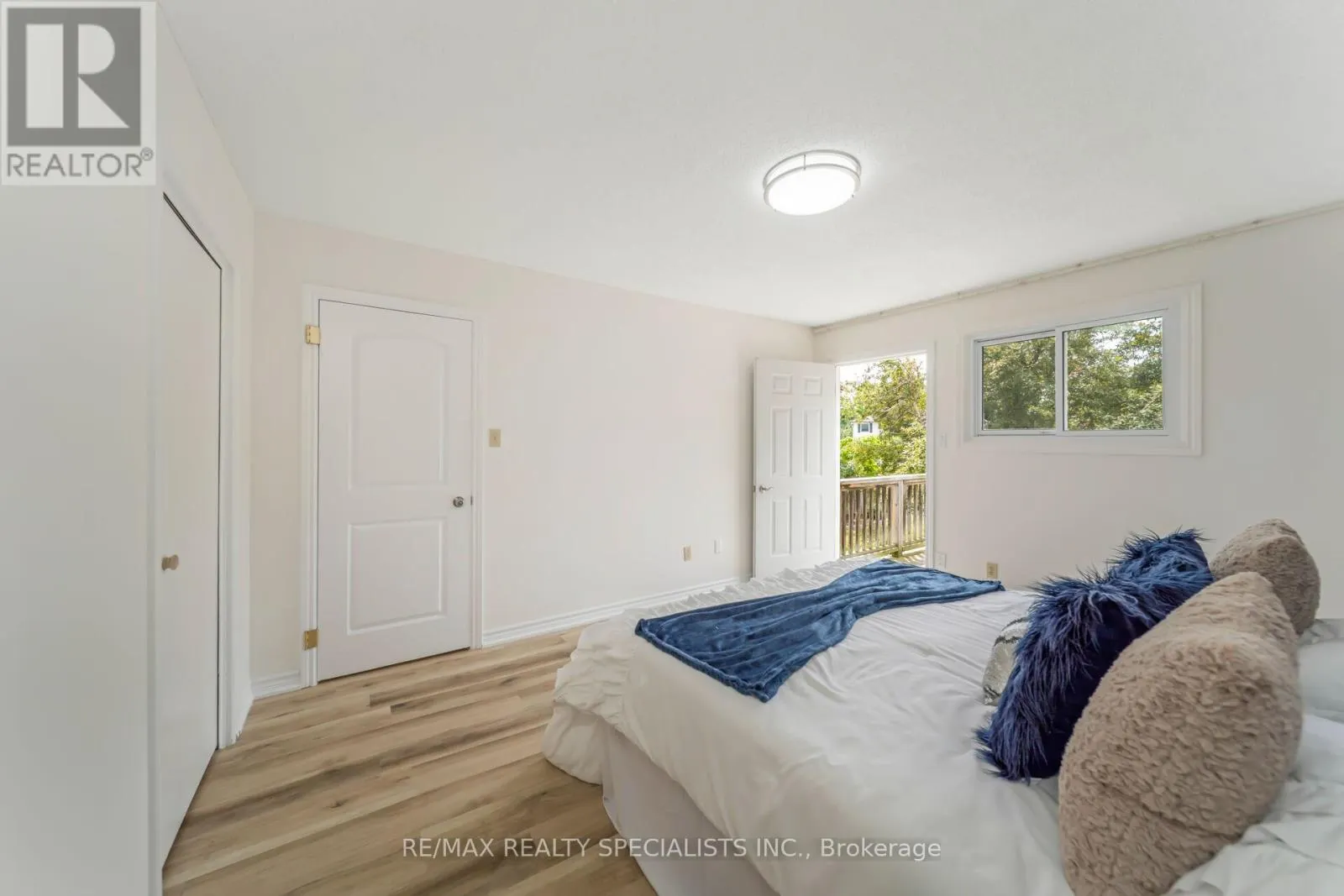 65 BRONTE CRESCENT