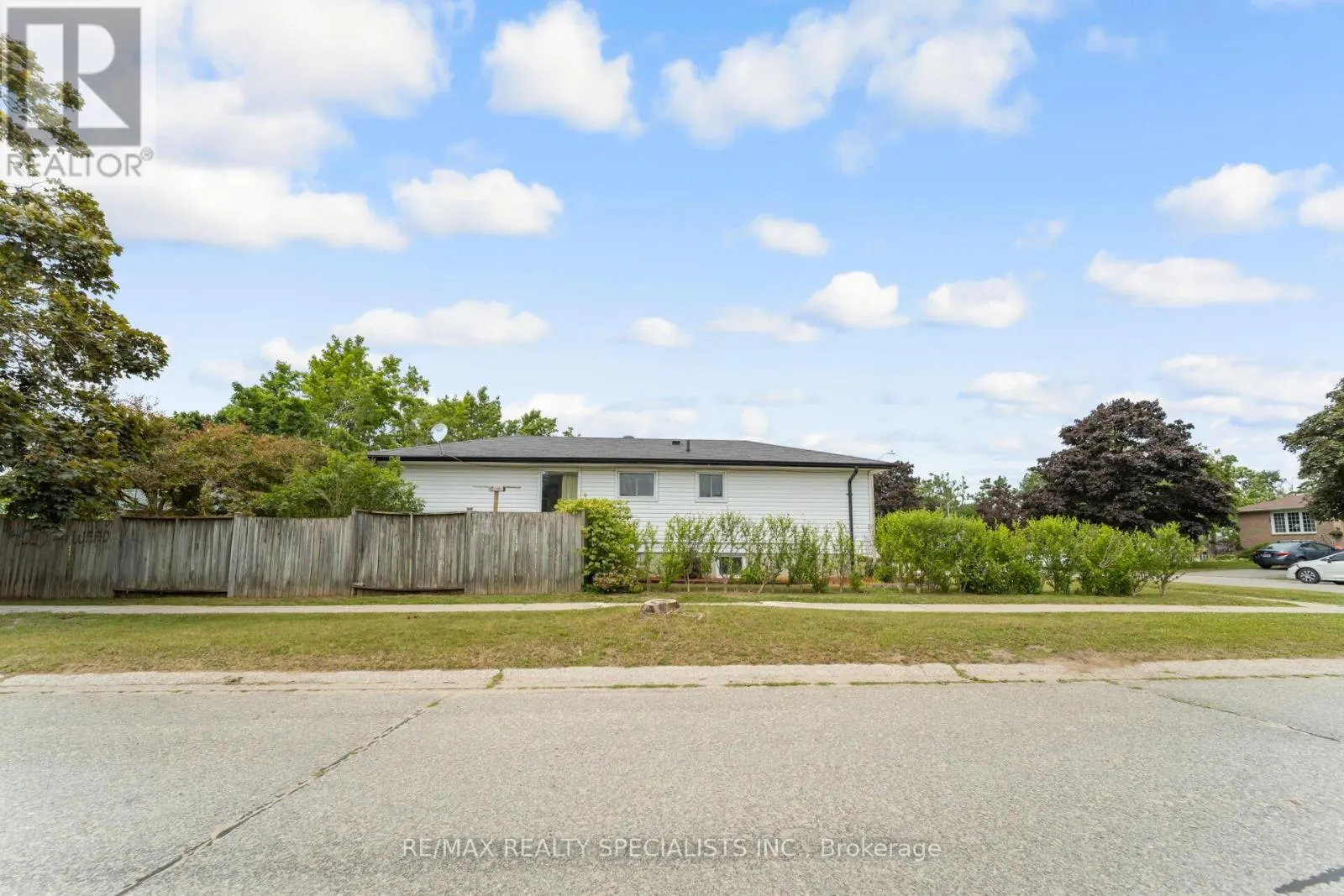 65 BRONTE CRESCENT