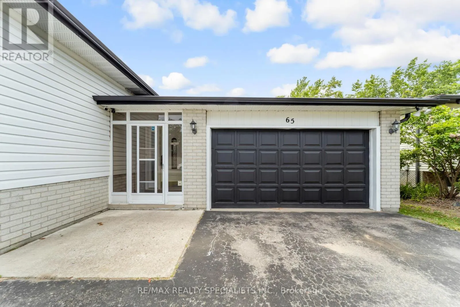 65 BRONTE CRESCENT
