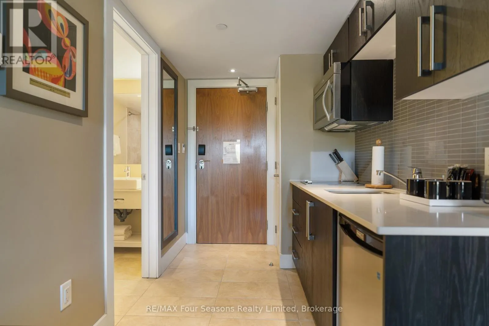 5202-5204 - 9 HARBOUR STREET E, #5202-5204