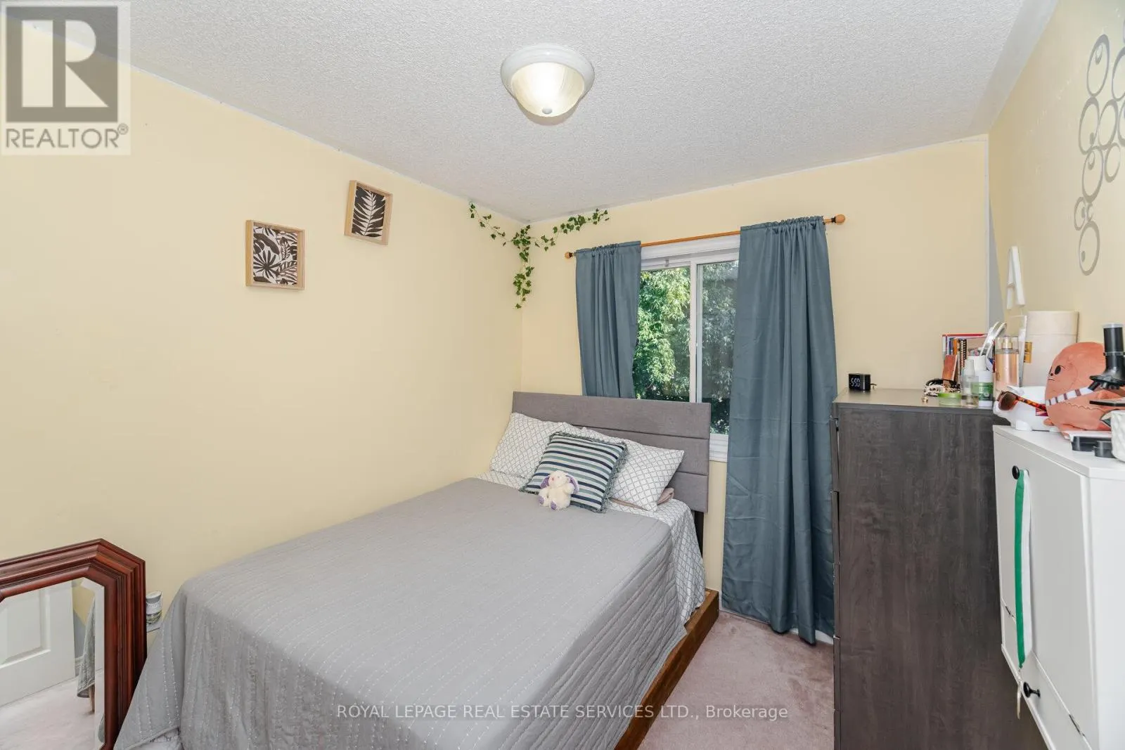 6 - 430 MAPLEVIEW DRIVE E