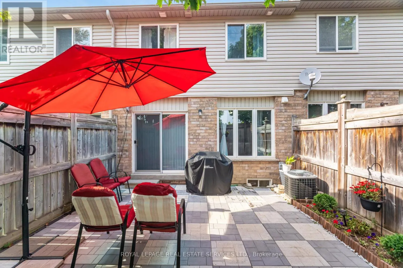 6 - 430 MAPLEVIEW DRIVE E