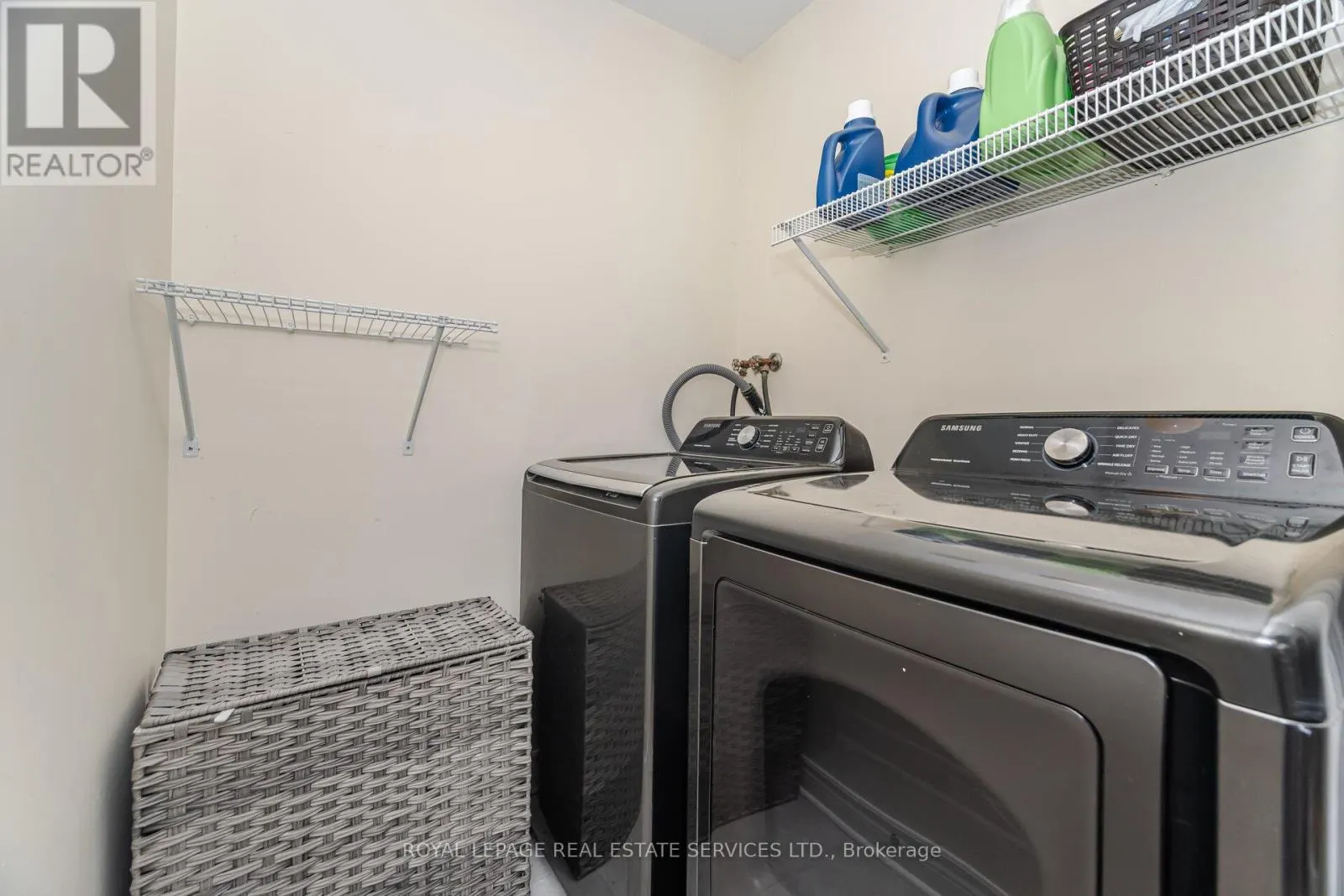 6 - 430 MAPLEVIEW DRIVE E