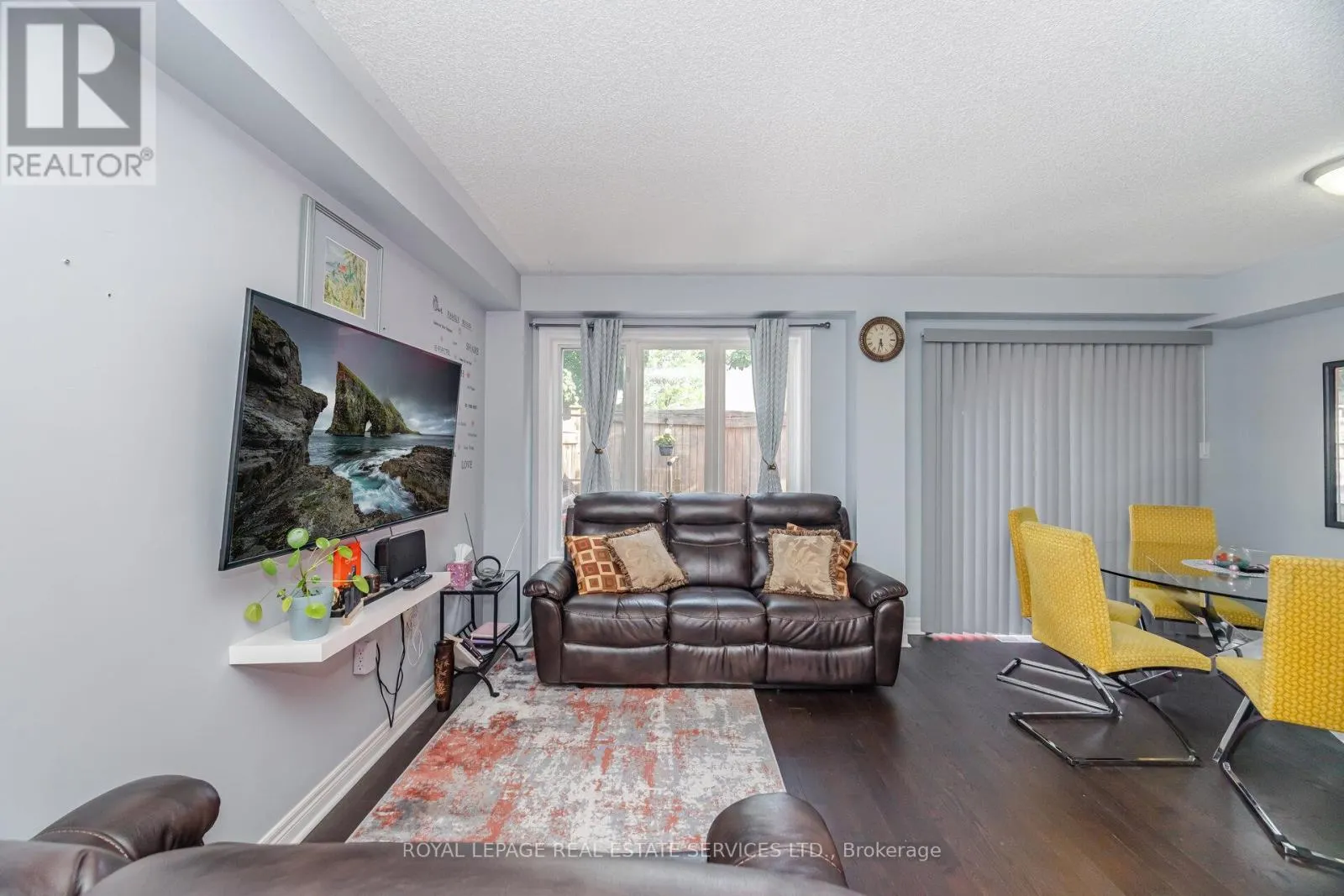 6 - 430 MAPLEVIEW DRIVE E