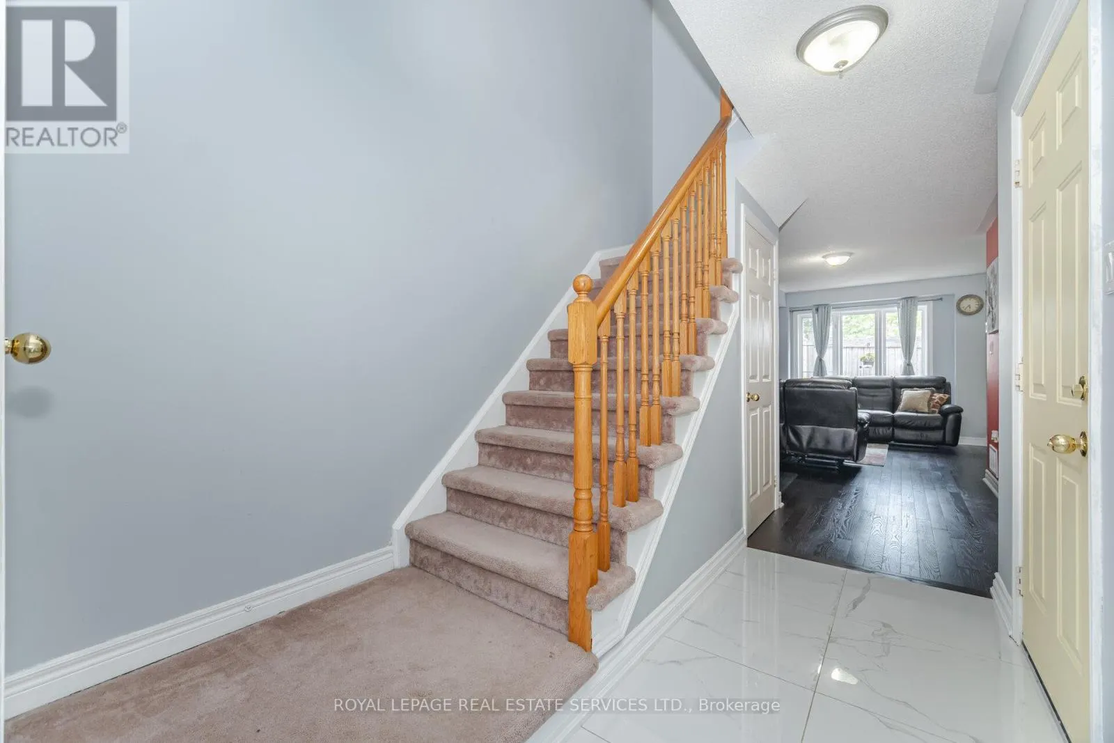 6 - 430 MAPLEVIEW DRIVE E