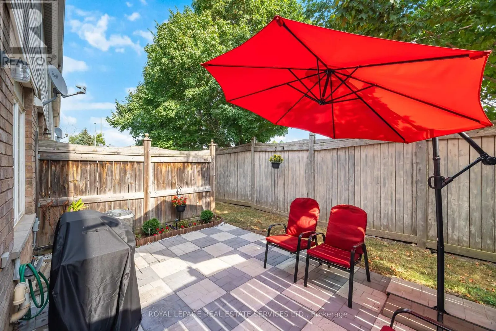 6 - 430 MAPLEVIEW DRIVE E