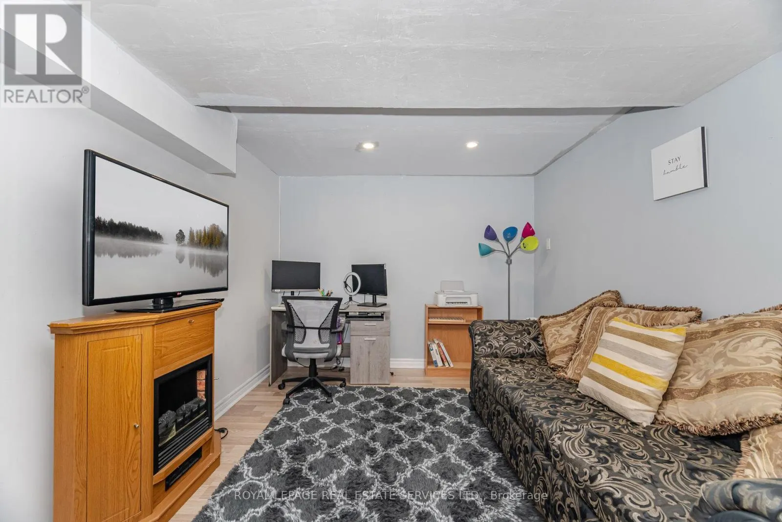 6 - 430 MAPLEVIEW DRIVE E