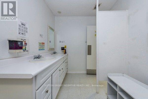 Listing S5772615 - Large Photo # 37