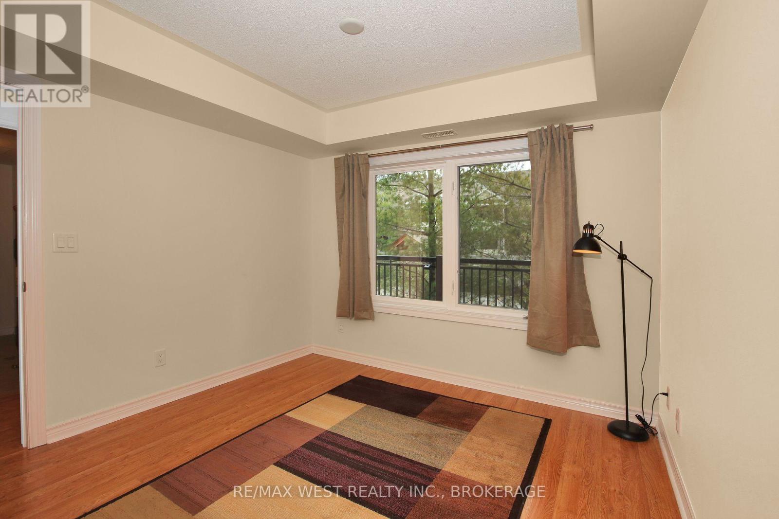 Listing S5823593 - Large Photo # 23