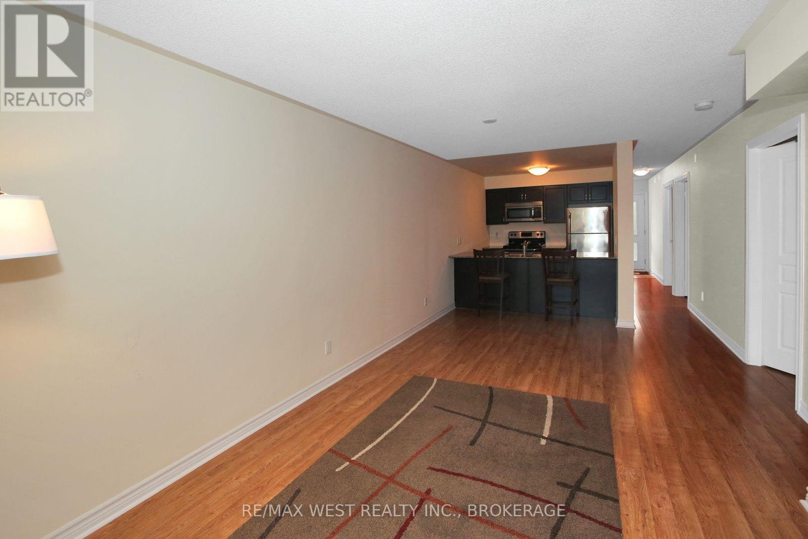 Listing S5823593 - Large Photo # 15