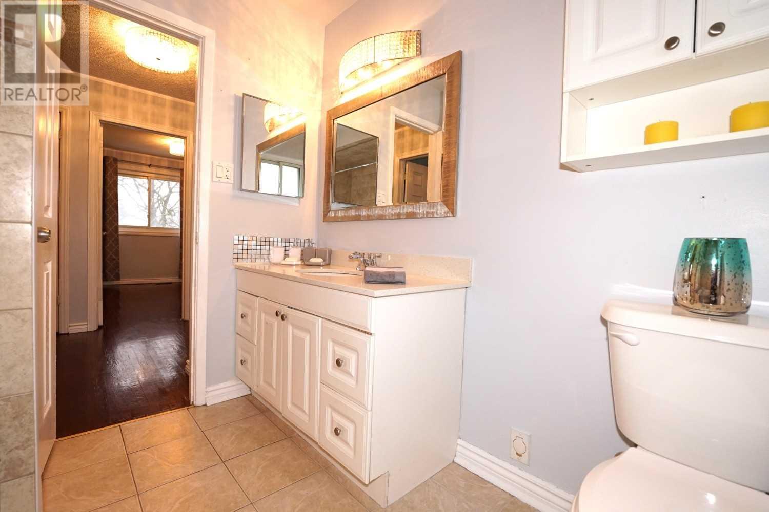 Listing S5858660 - Large Photo # 17