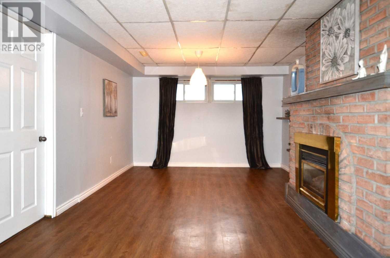 Listing S5858660 - Large Photo # 19