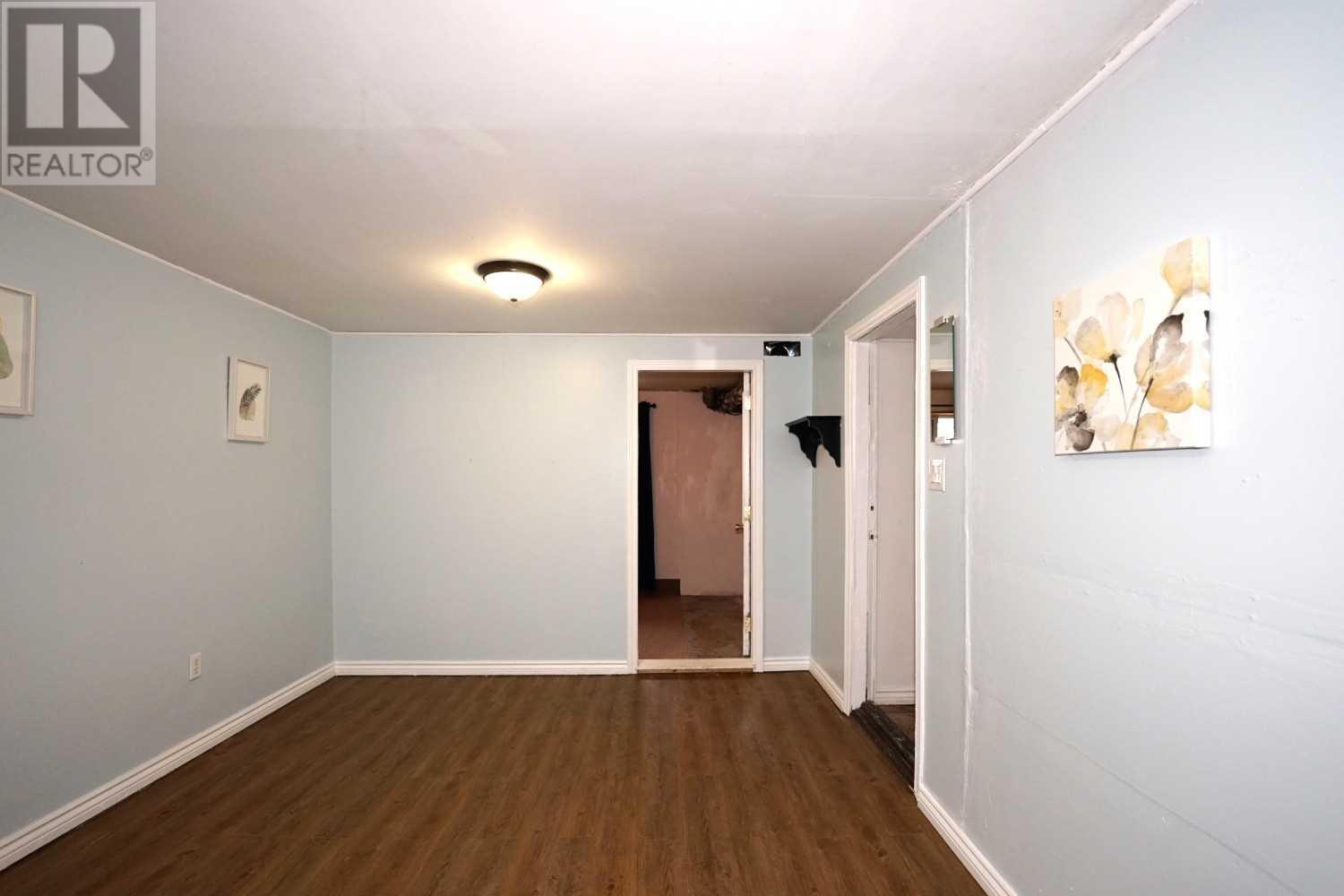 Listing S5858660 - Large Photo # 23