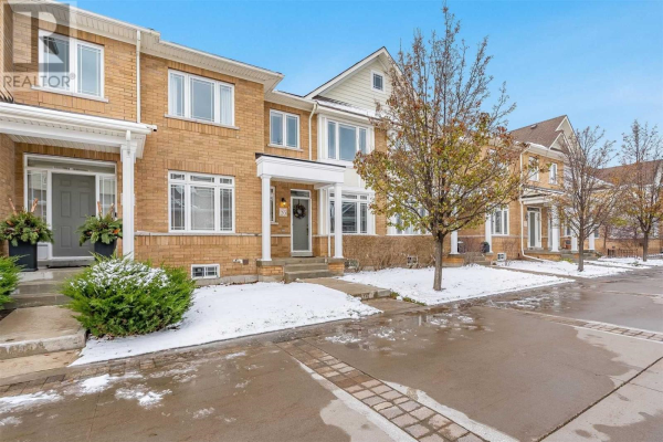 20 MONTCLAIR MEWS, Collingwood