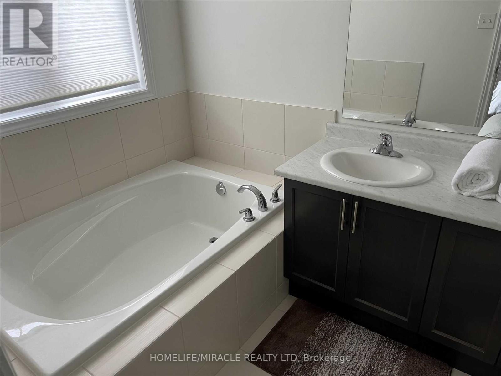 Listing S5870799 - Large Photo # 10