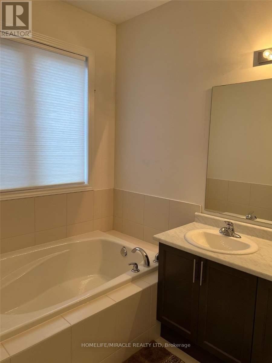 Listing S5870799 - Large Photo # 27