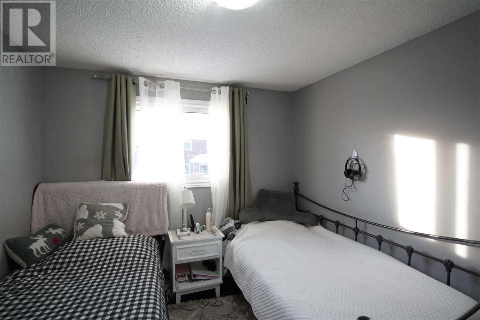 Listing S5872229 - Large Photo # 20
