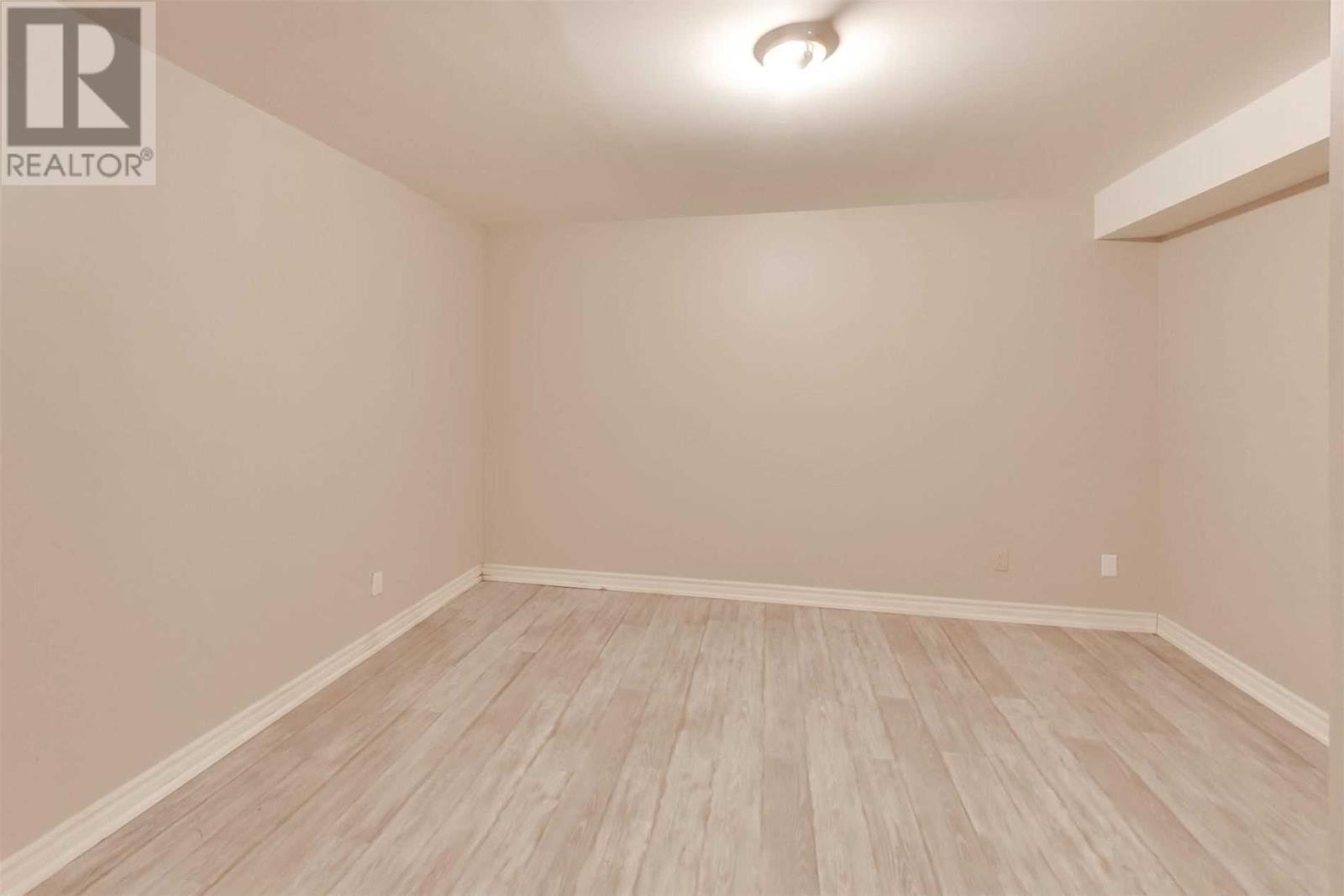 Listing S5880763 - Large Photo # 27