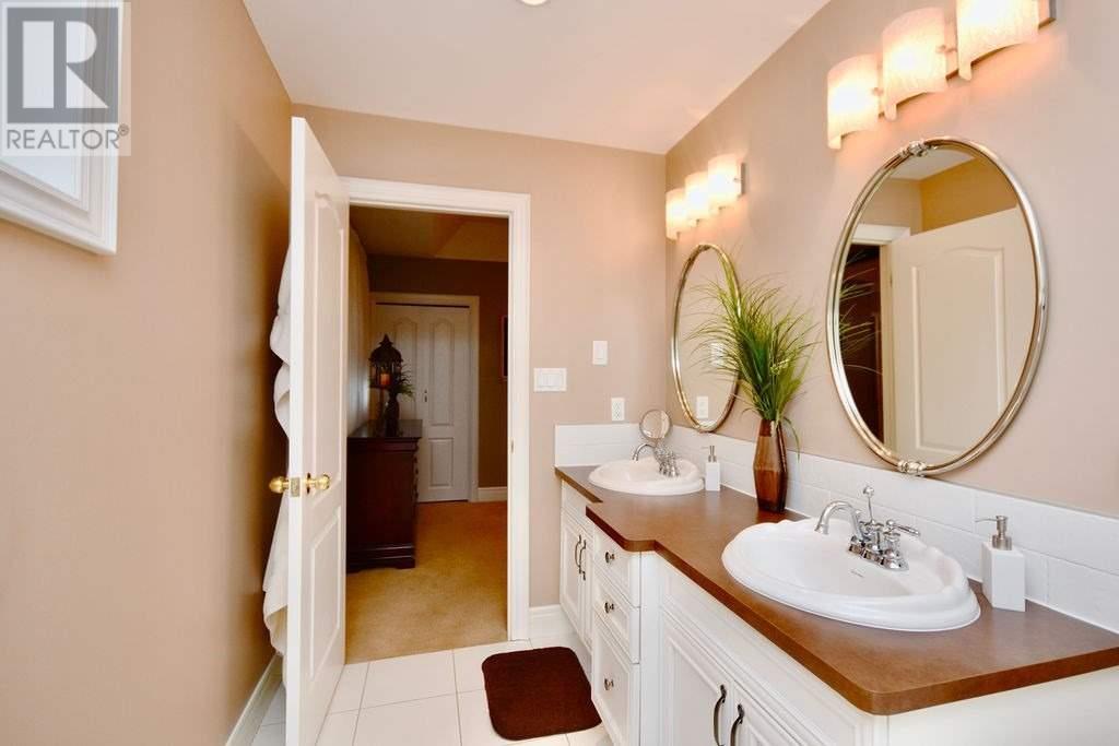 Listing S5885778 - Large Photo # 22