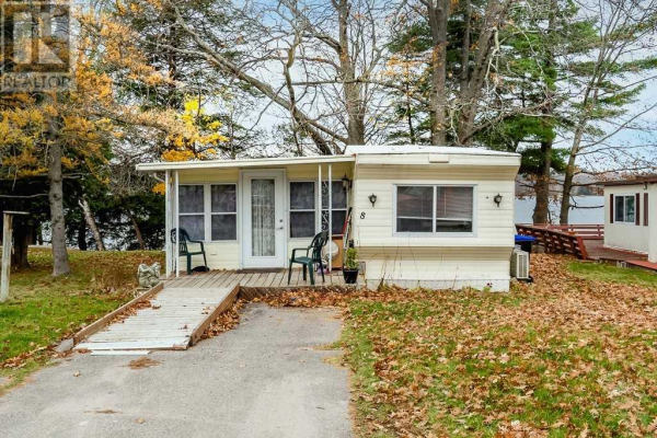 8 LAKESHORE RD, Midland