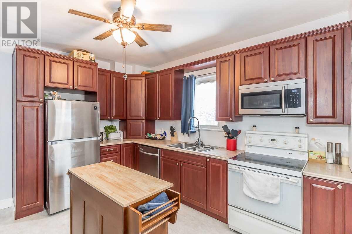 Listing S5890209 - Large Photo # 10