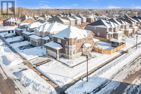 42 PEARL ST, Wasaga Beach