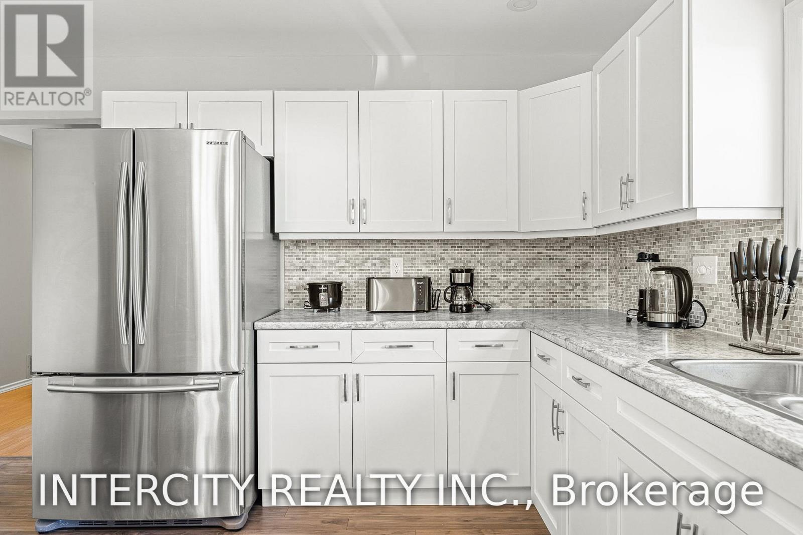 Listing S5906884 - Large Photo # 18