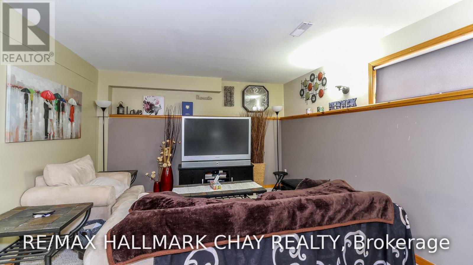 Listing S5913560 - Large Photo # 32