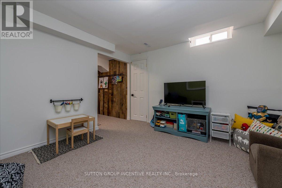 Listing S5929536 - Large Photo # 19