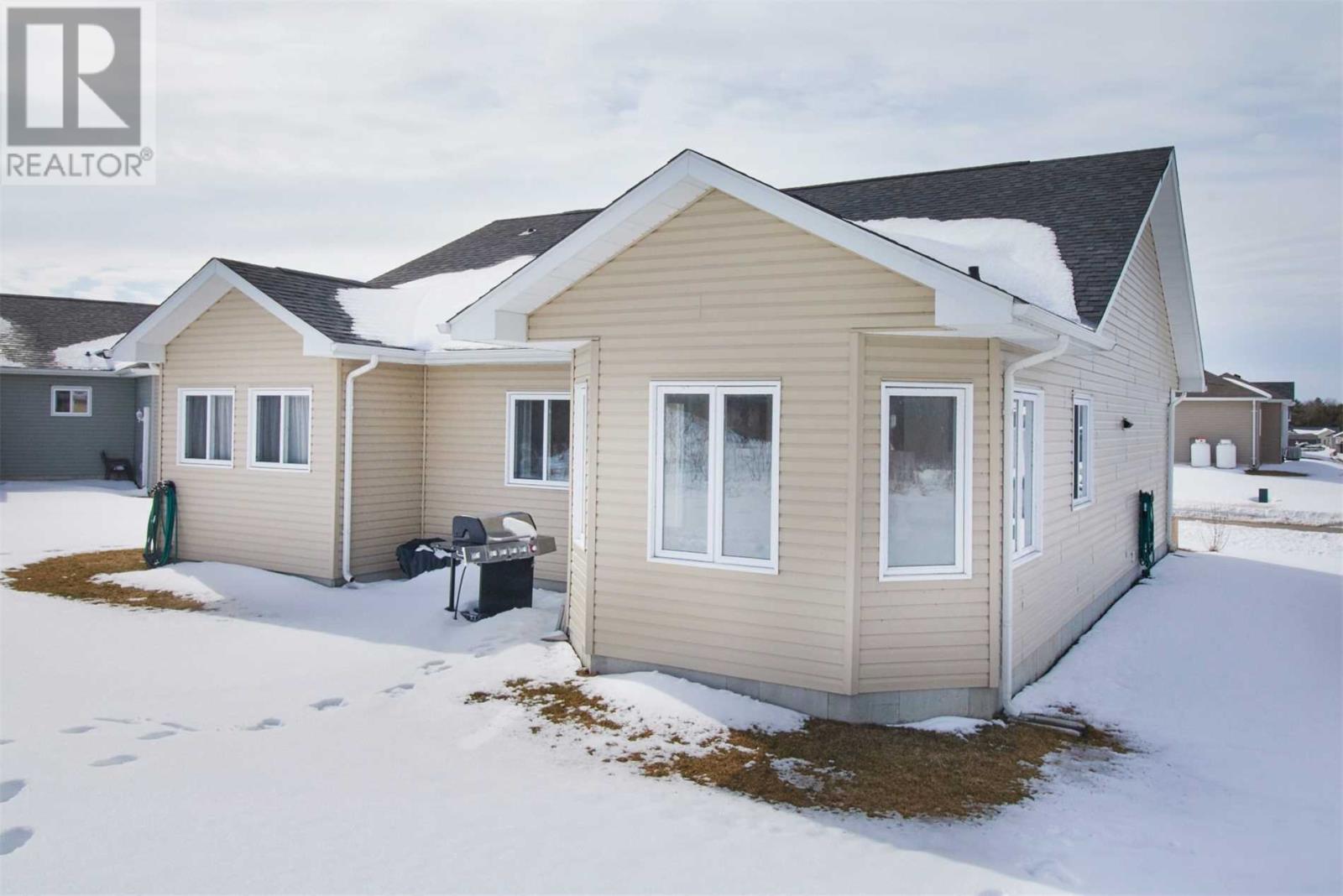 Listing S5949069 - Large Photo # 33
