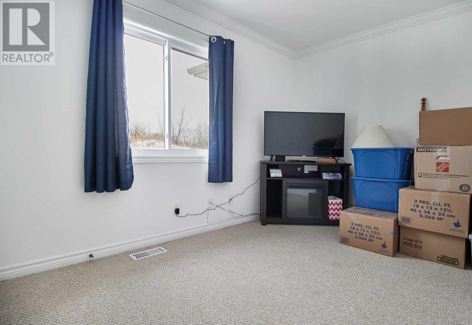 Listing S5949069 - Large Photo # 26