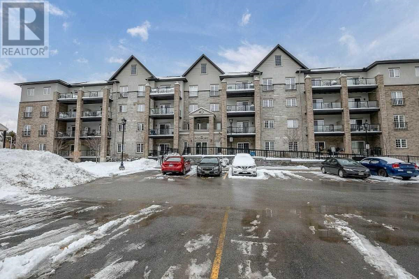 #210 -40 FERNDALE DR S, Barrie