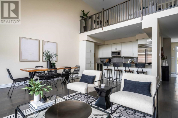 12 EMERSON MEWS, Collingwood
