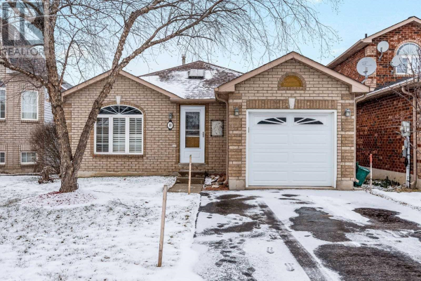 10 BENJAMIN LANE, Barrie