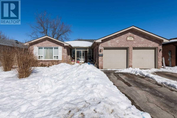 208 STEEL ST, Barrie