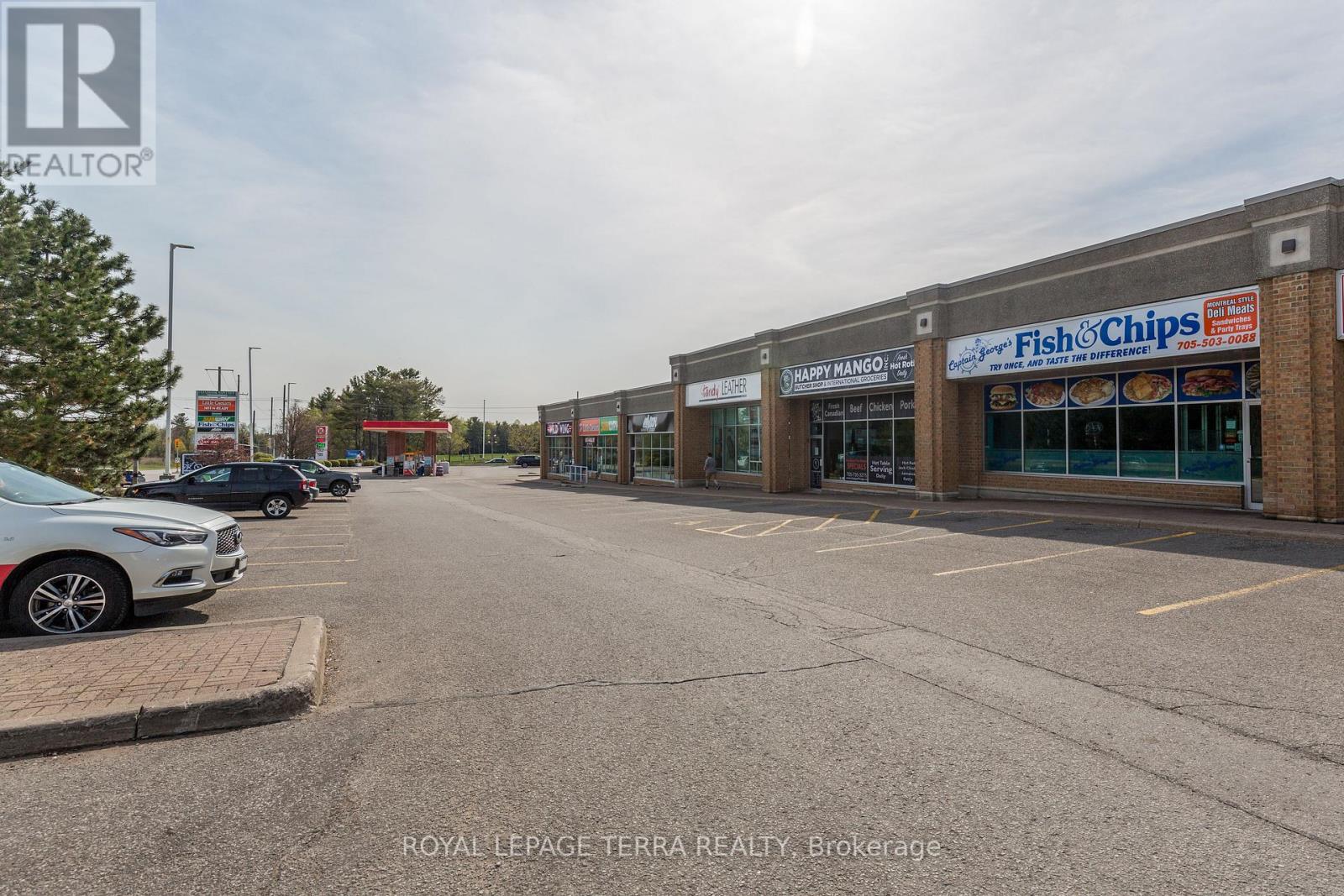 #6 -237 MAPLEVIEW DR E, #6