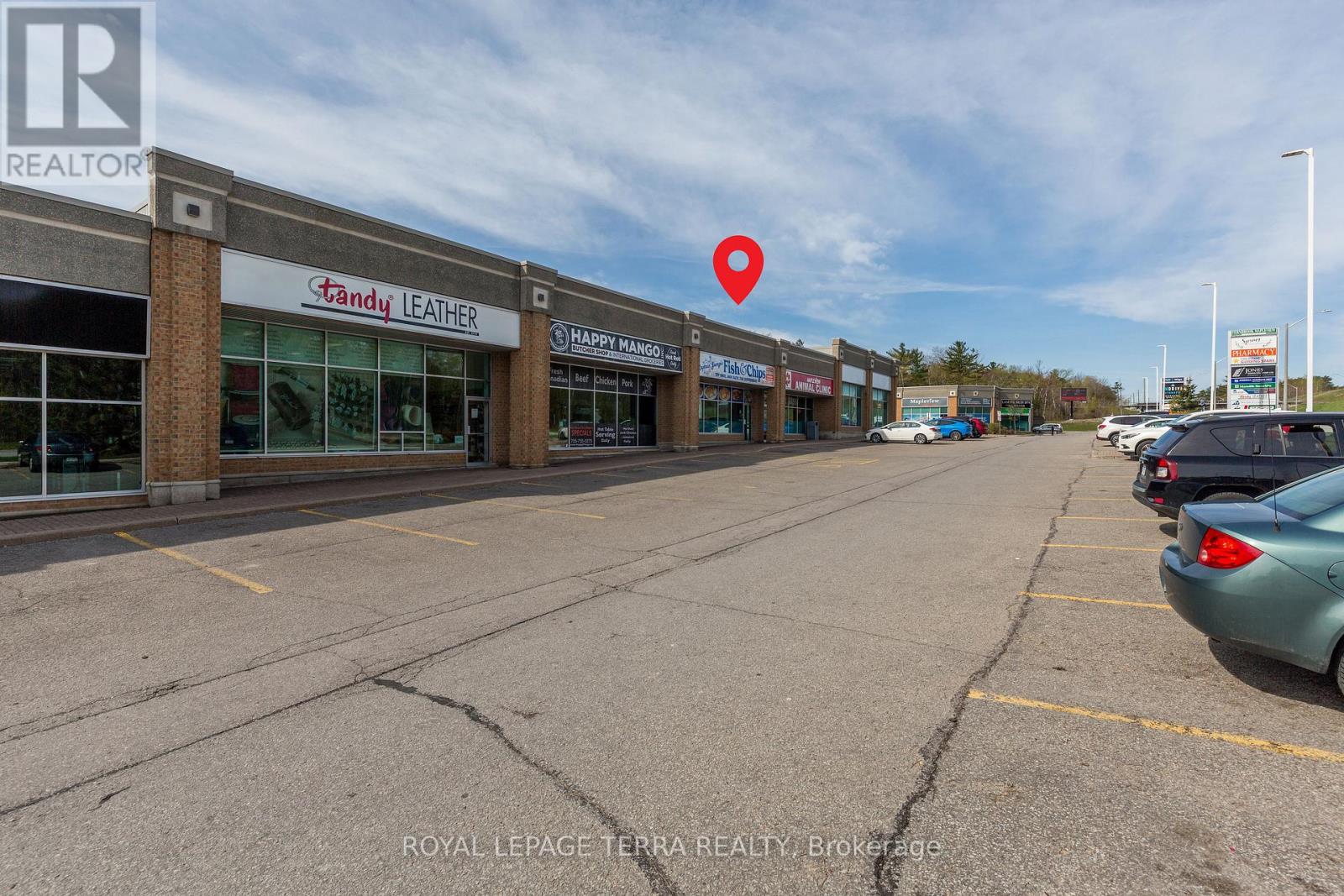 #6 -237 MAPLEVIEW DR E, #6